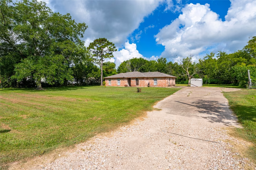Photo 2 of 1857 County Road 99, Alvin, TX