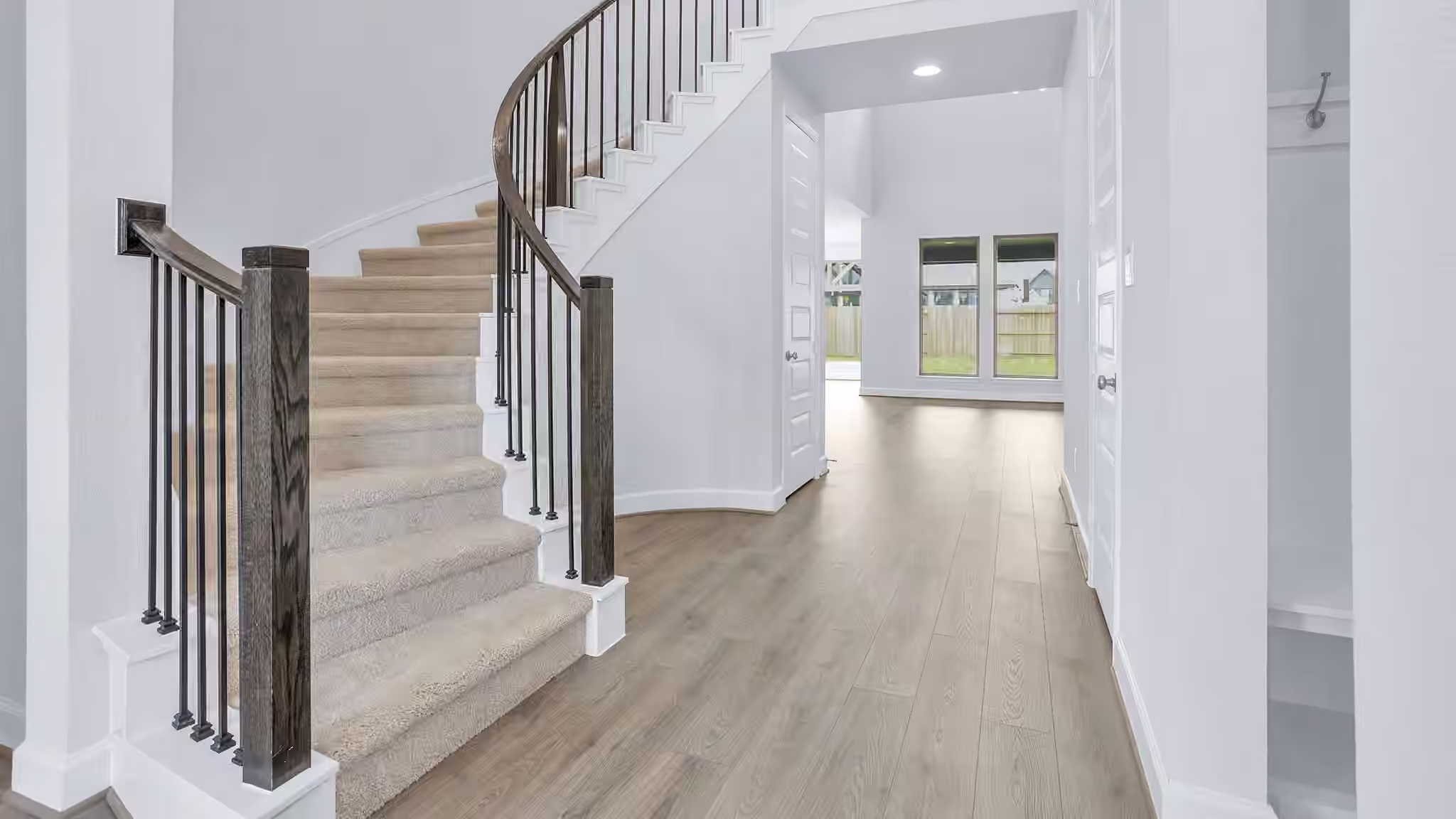 Photo 5 of 294 Texoma Plains Drive, Conroe, TX