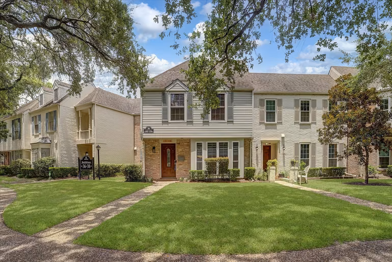 Photo of 13198 Trail Hollow Drive 3198, Houston, TX
