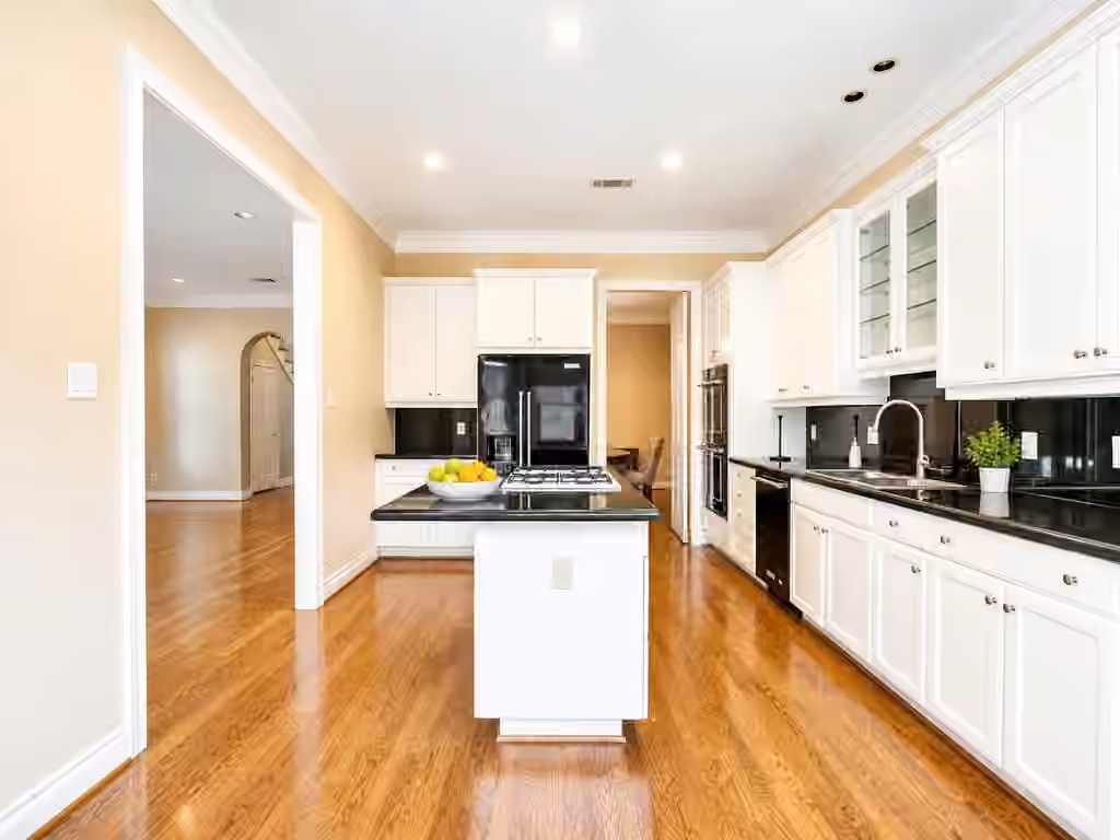 Photo 7 of 5834 Candlewood Lane, Houston, TX