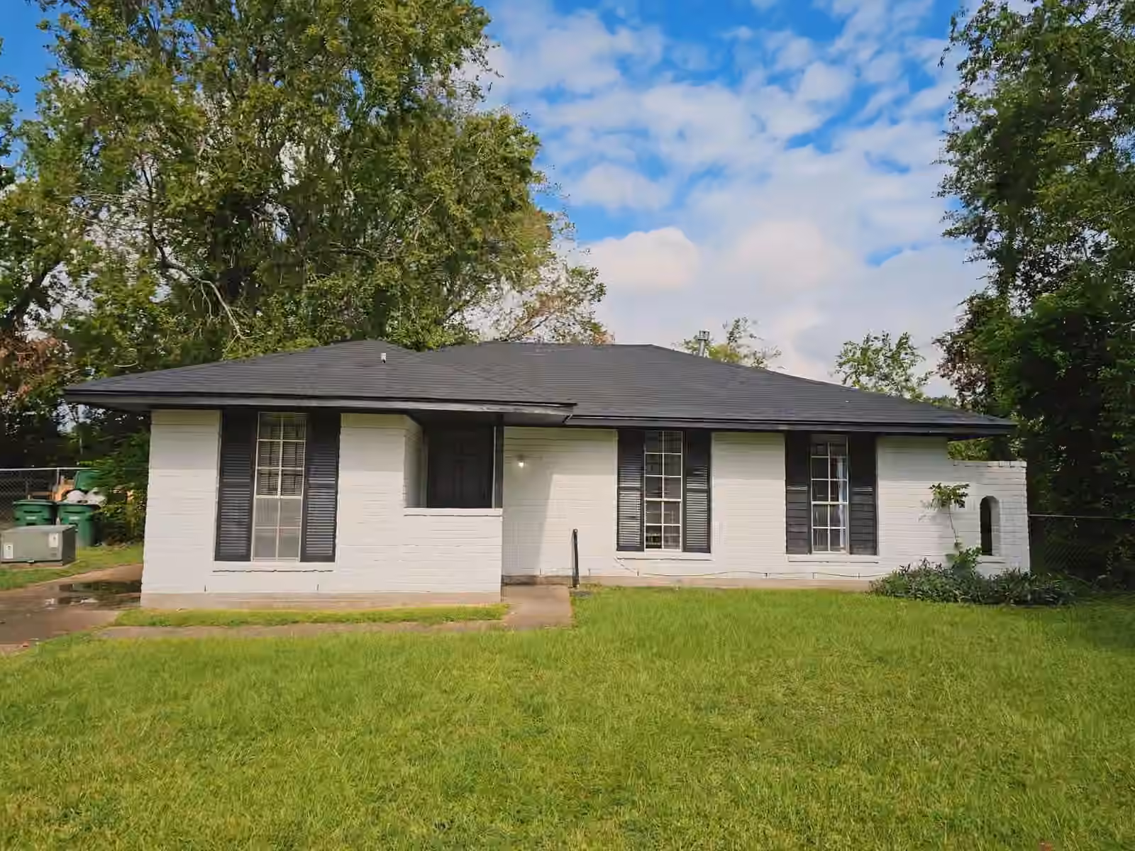 Photo of 11023 Linvale Drive, Houston, TX 77016