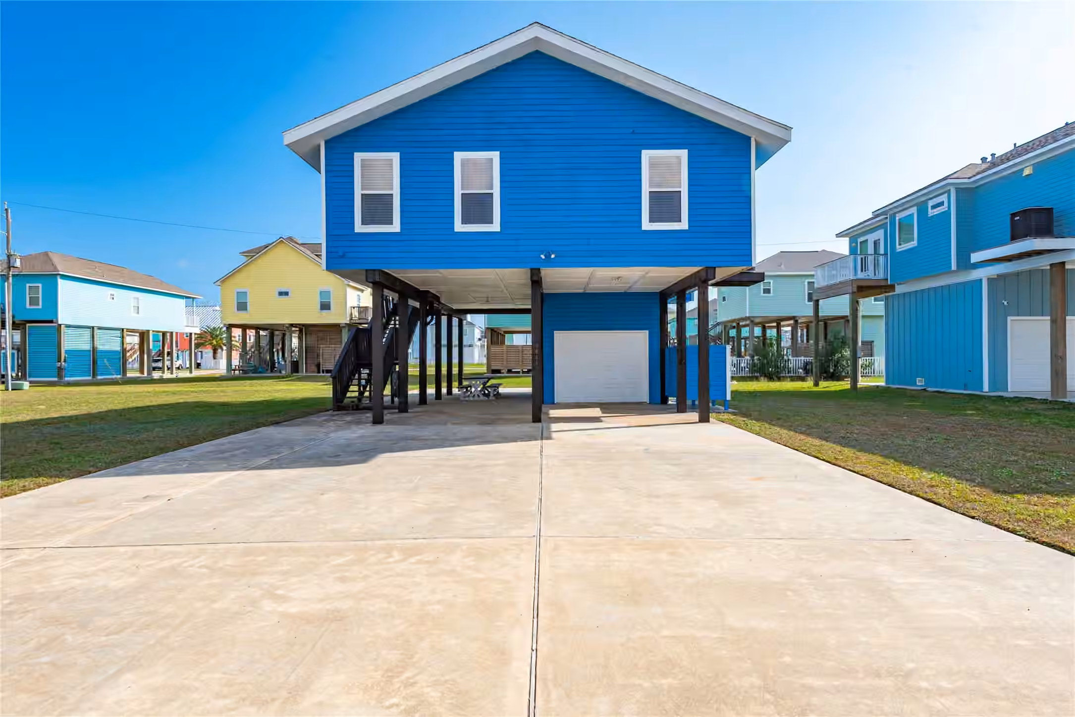 Photo 3 of 23005 Fresca Street, Galveston, TX