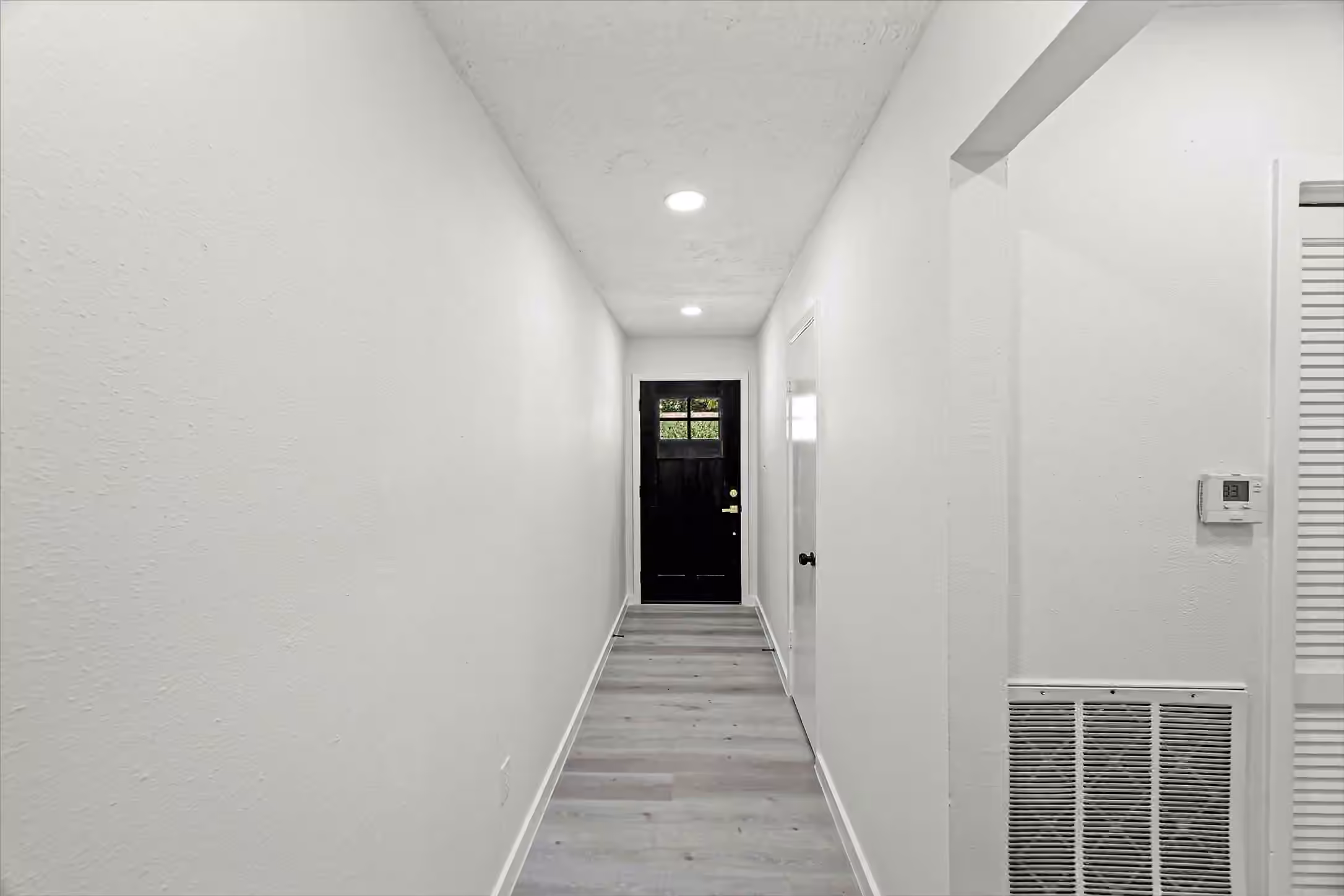 Photo 4 of 4923 Beechaven Street, Houston, TX
