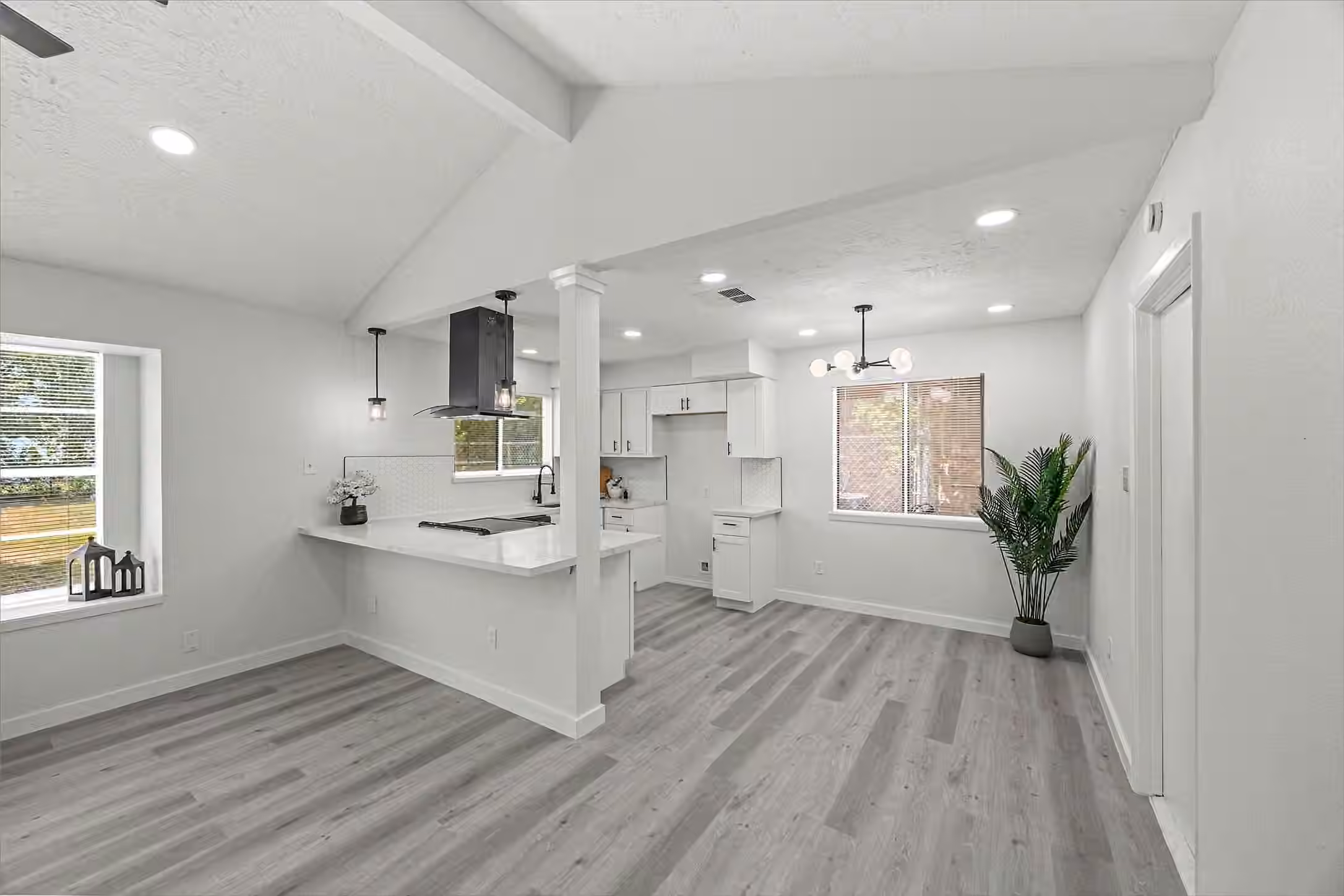 Photo 6 of 4923 Beechaven Street, Houston, TX