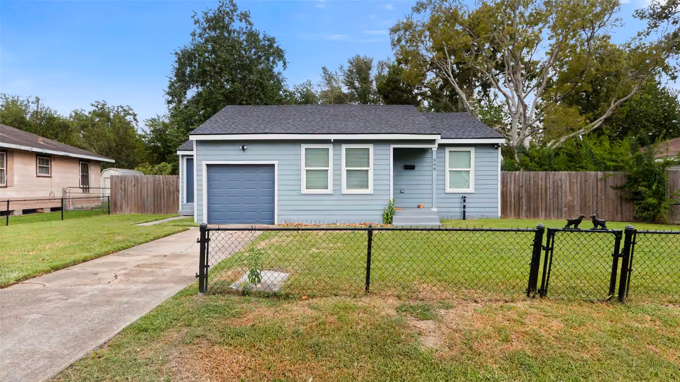Photo 2 of 508 Azalea Drive, La Marque, TX 77568