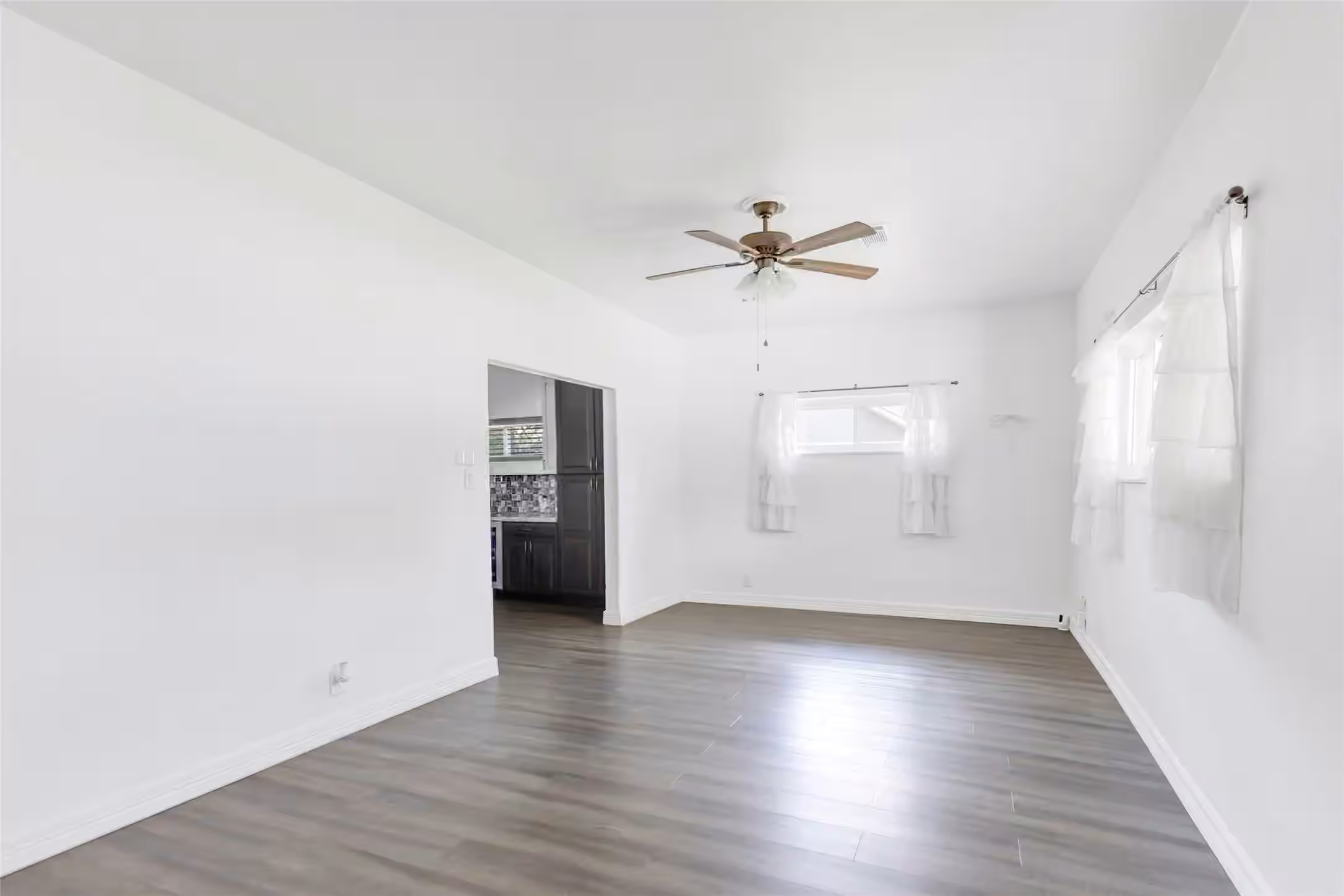 Photo 7 of 103 W Barrow Street, Dayton, TX