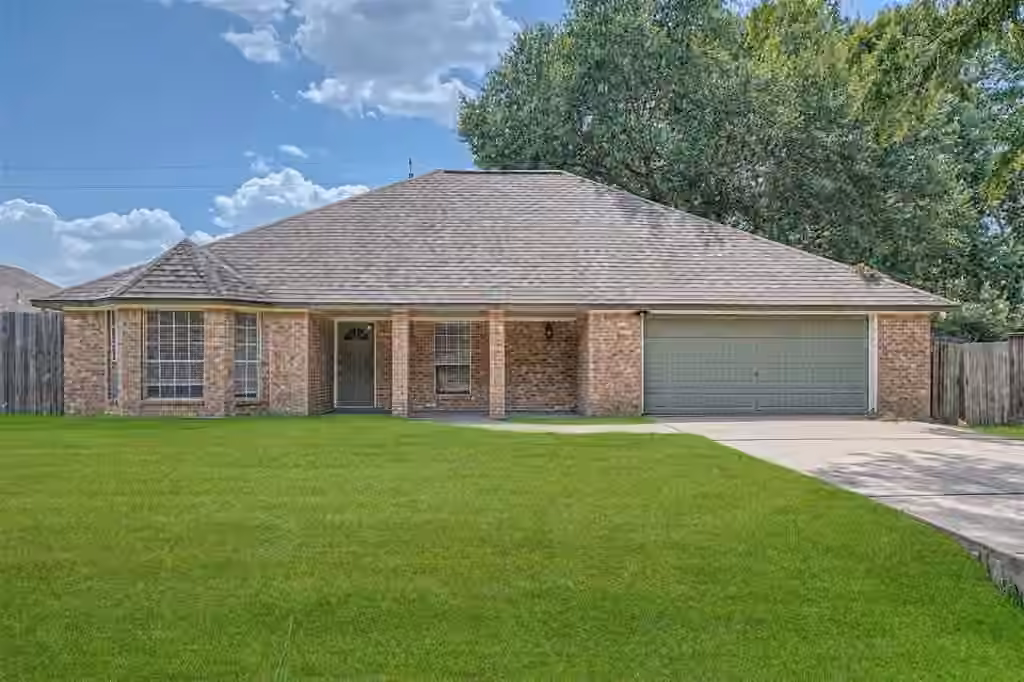 Photo of 18311 Shadow Grove Lane, Crosby, TX