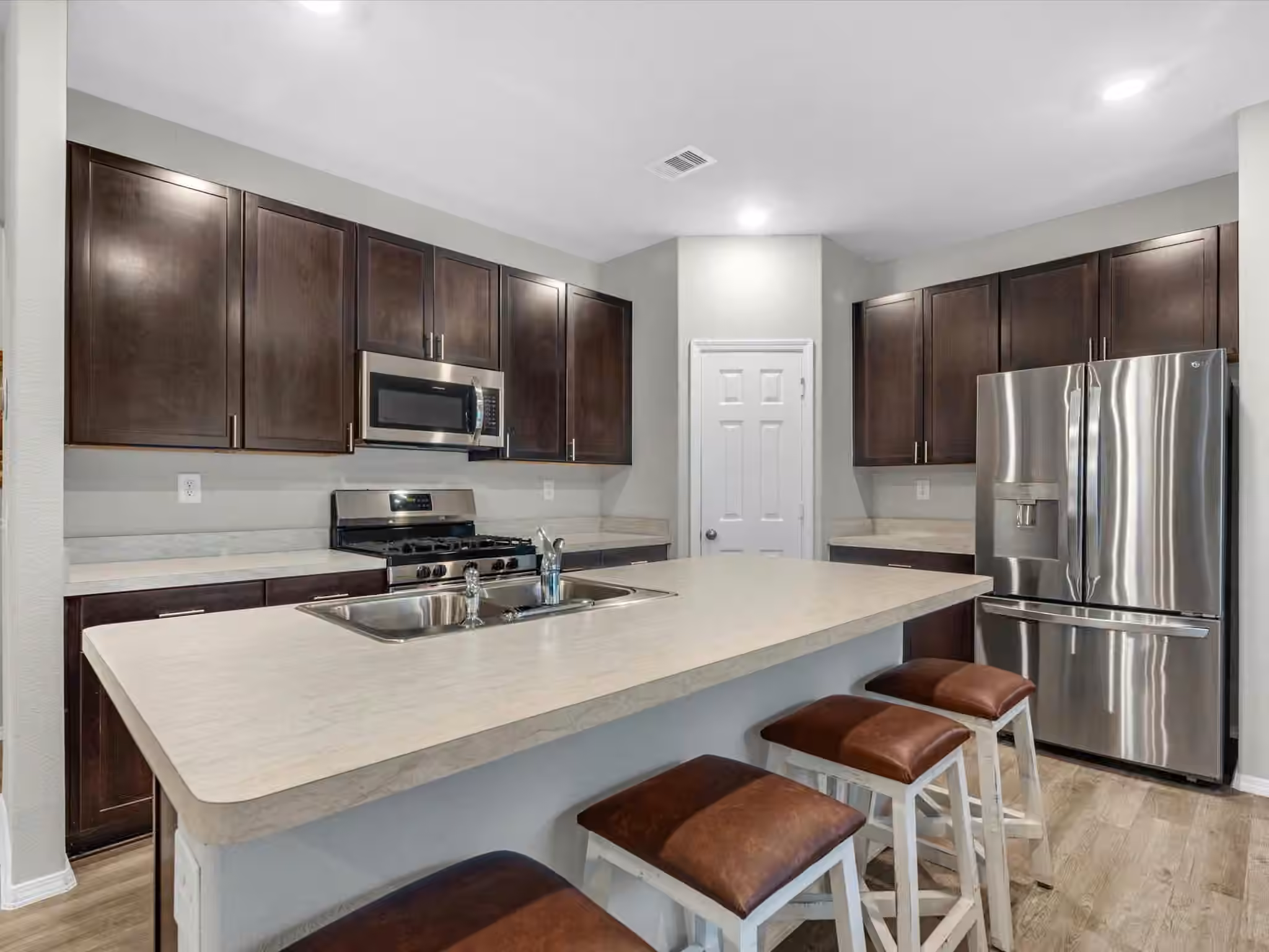 Photo 7 of 1806 Brushy Cedar Drive, Conroe, TX