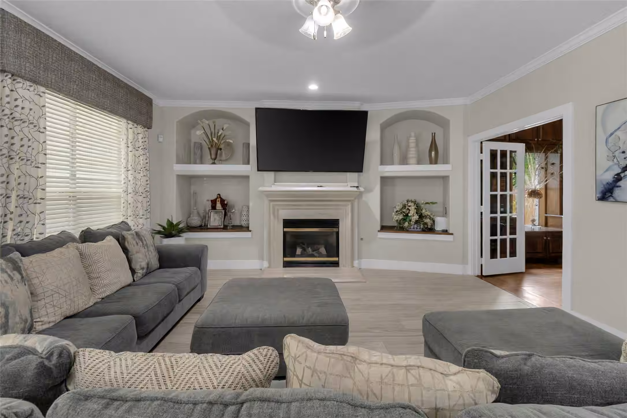 Photo 4 of 10910 Coldwater Bridge CT, Sugar Land, TX