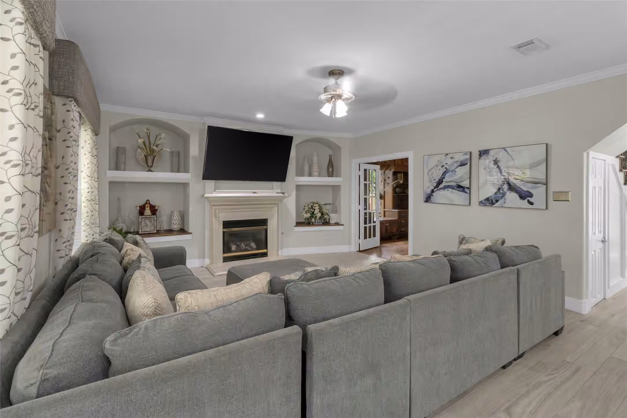 Photo 6 of 10910 Coldwater Bridge CT, Sugar Land, TX