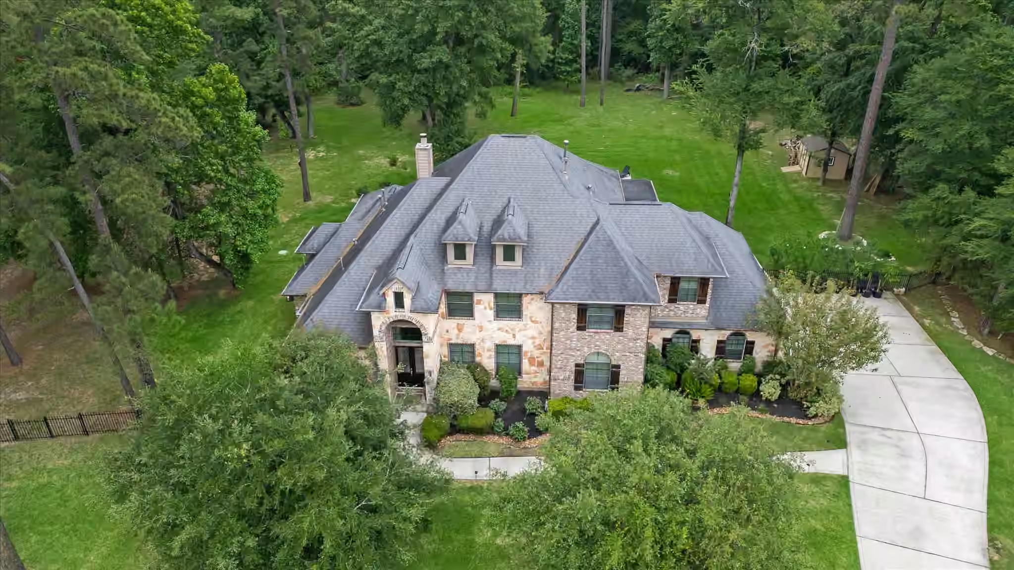Photo of 1270 Autumnwood Drive, Magnolia, TX 77354
