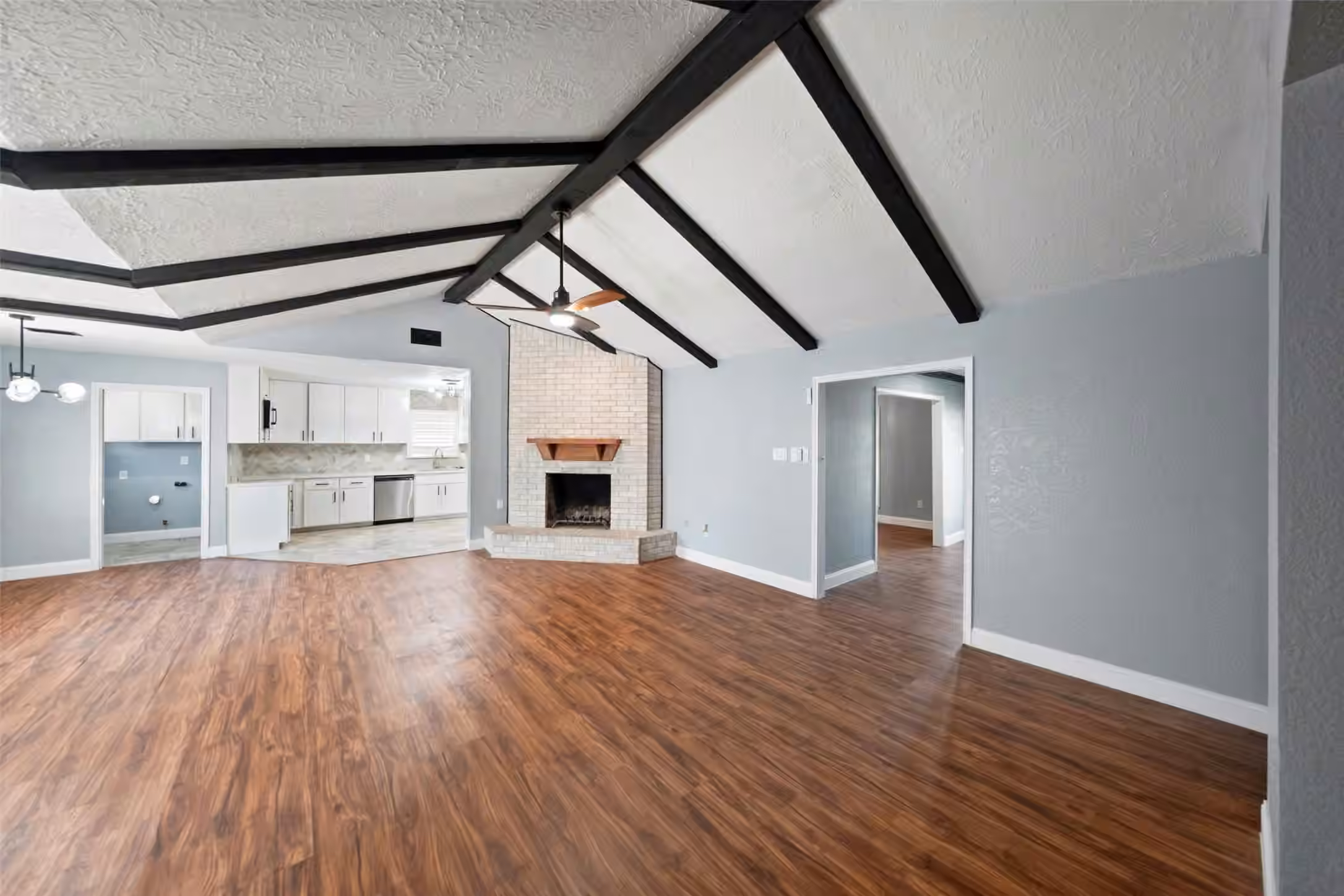 Photo 6 of 3211 N Park Drive, Missouri City, TX