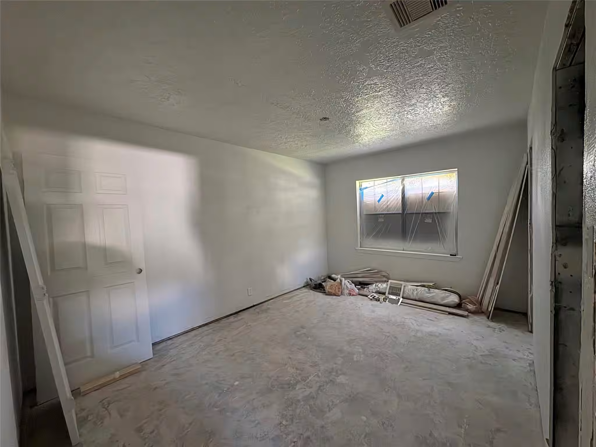 Photo 3 of 6111 Westover Street, Houston, TX