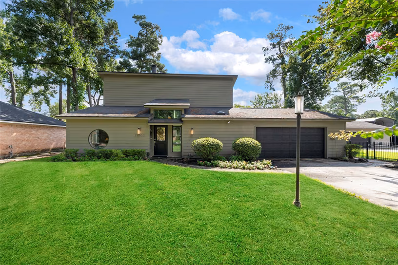 Photo of 21602 Tophill Drive, Spring, TX