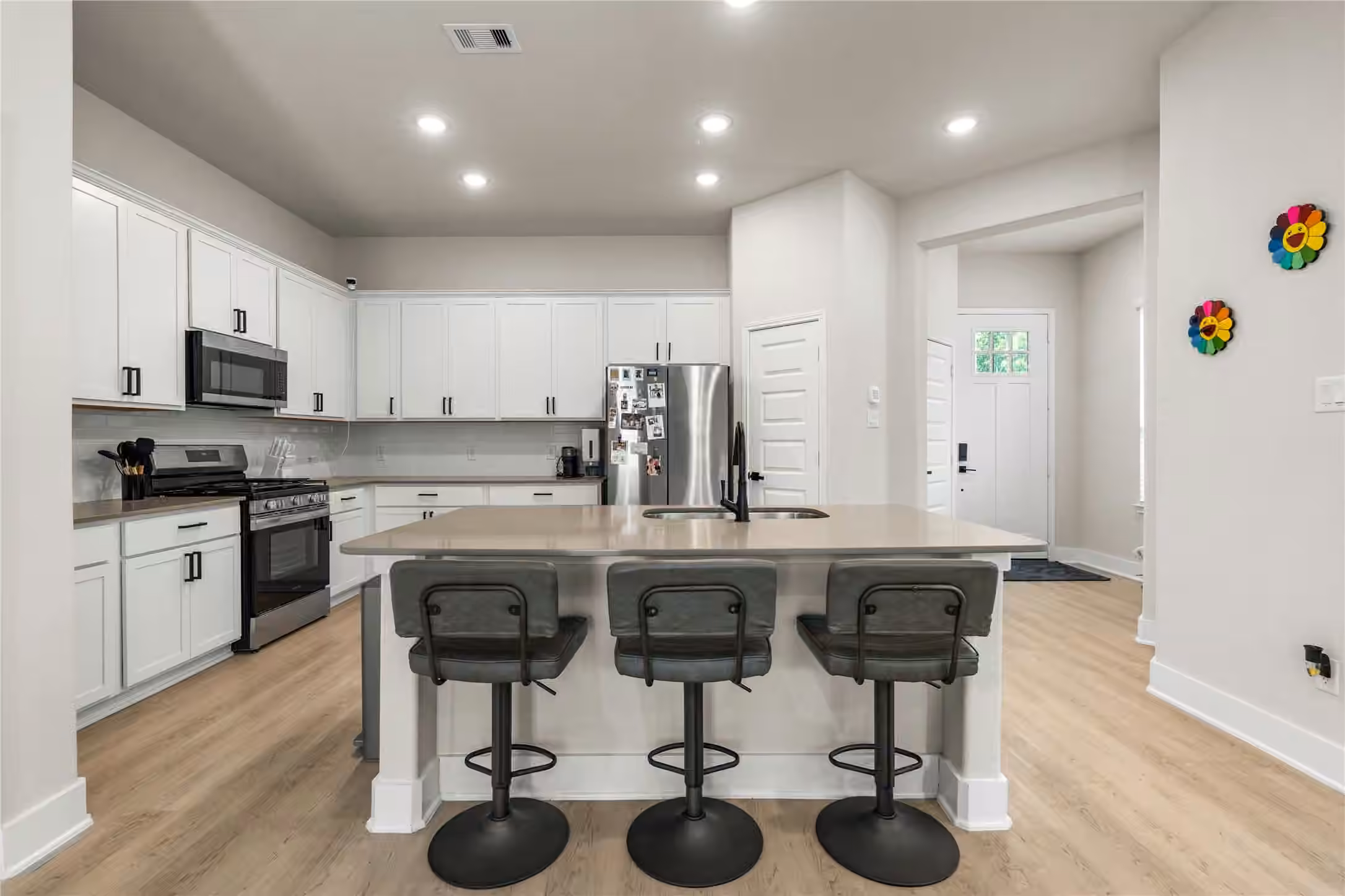 Photo 4 of 4001 Baja Lane, Houston, TX