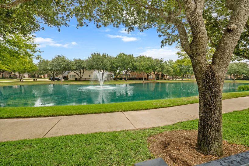 Photo 4 of 5603 Timber Bay Court, Katy, TX