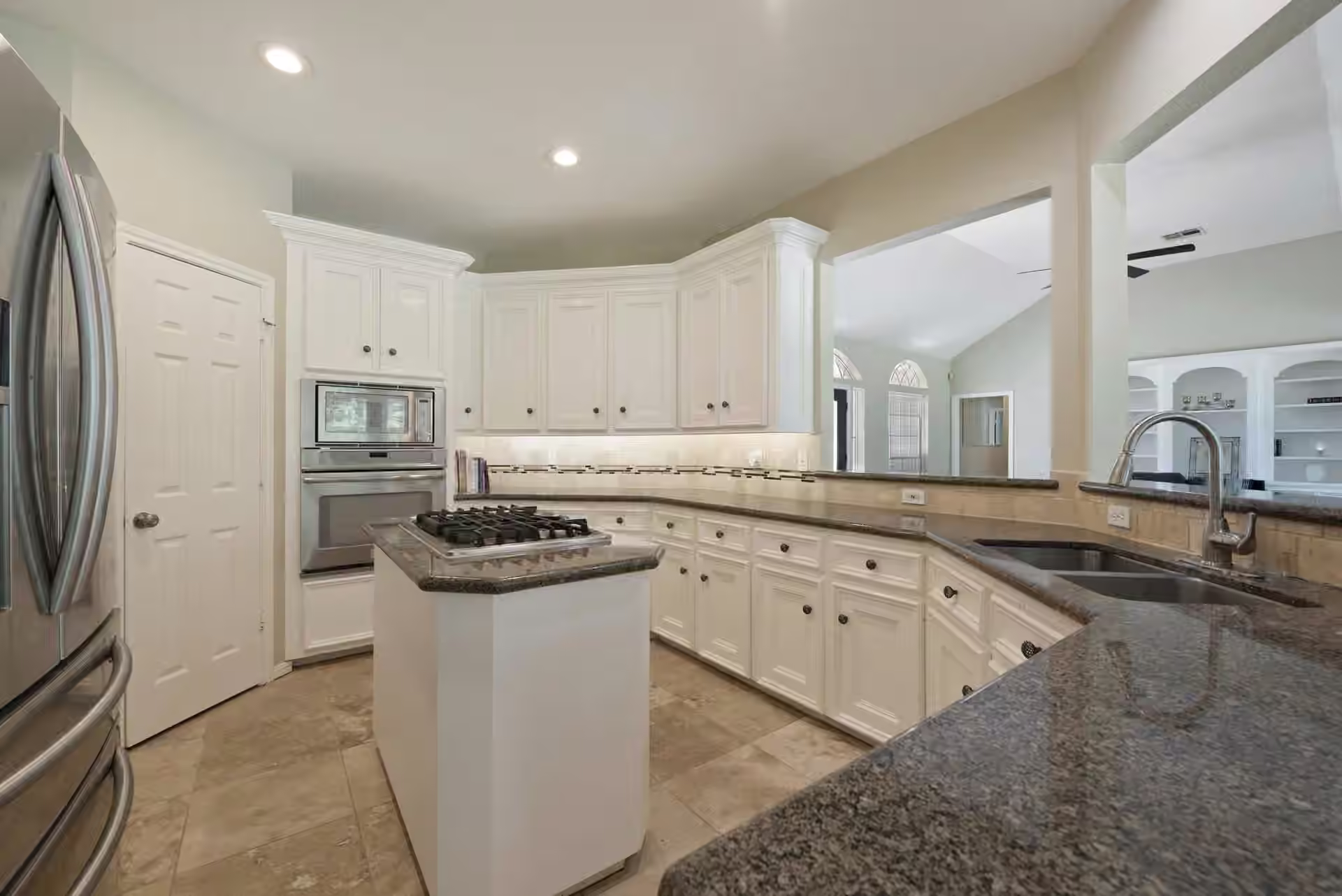 Photo 6 of 2615 Roman Forest Boulevard, New Caney, TX