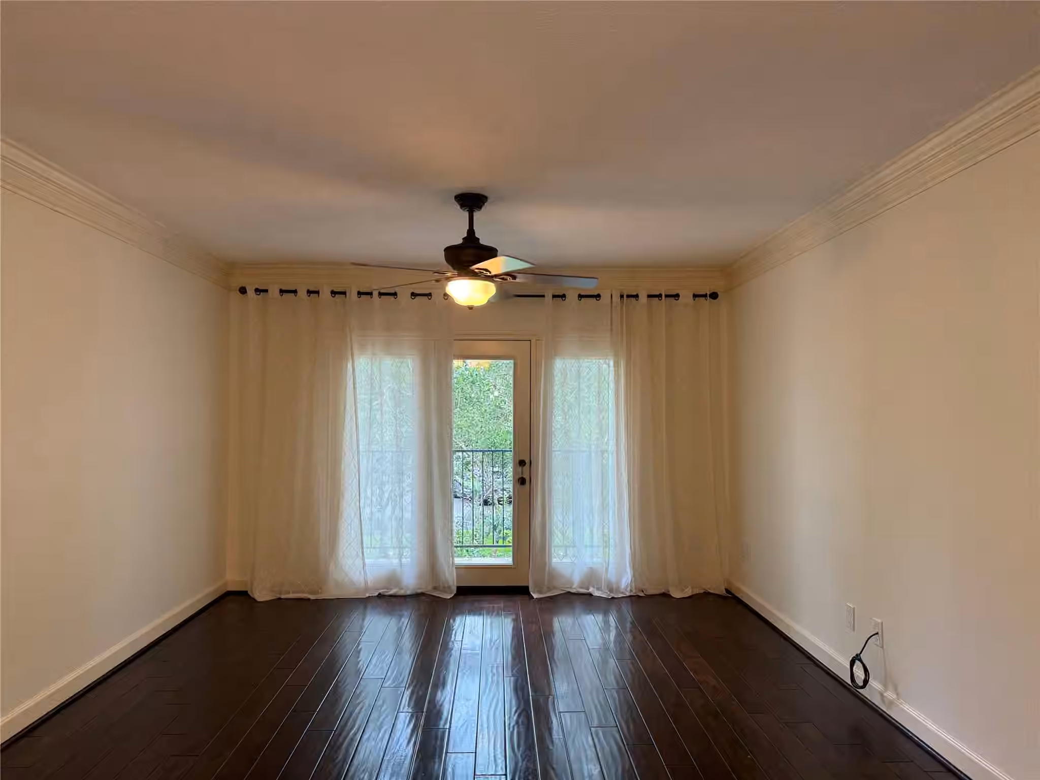 Photo 4 of 2224 S Piney Point Road 223, Houston, TX