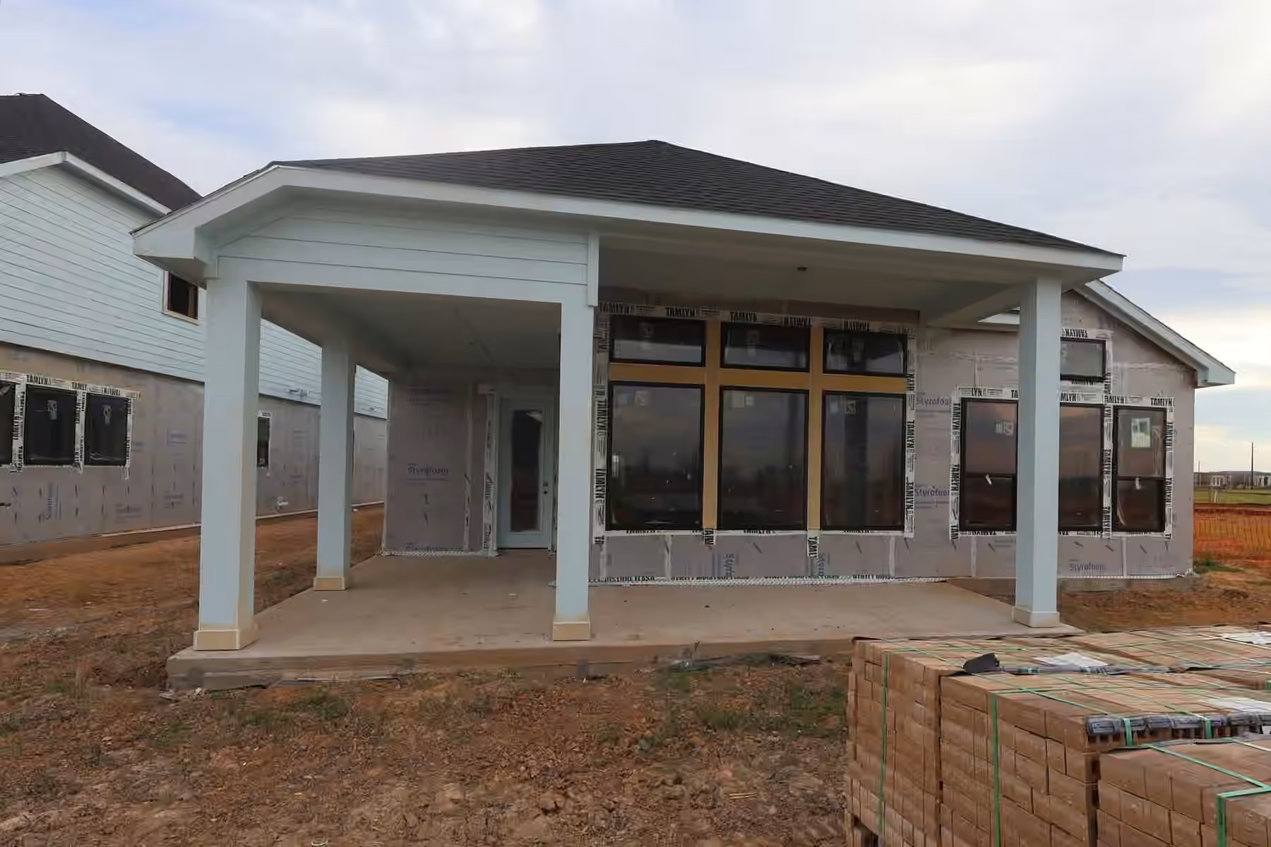 Photo 5 of 7739 Blue Heron Drive, Richmond, TX