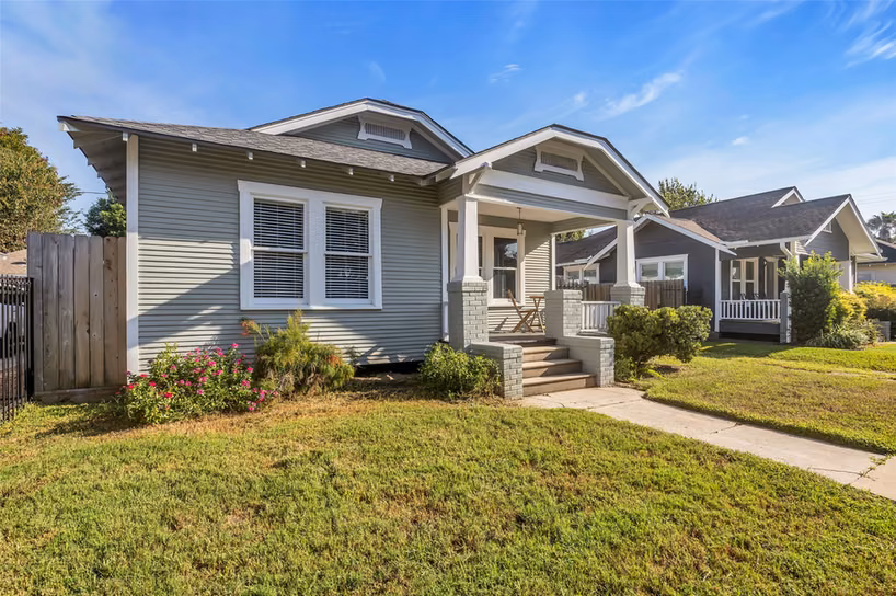 Photo 3 of 1015 E 14th Street, Houston, TX 77009