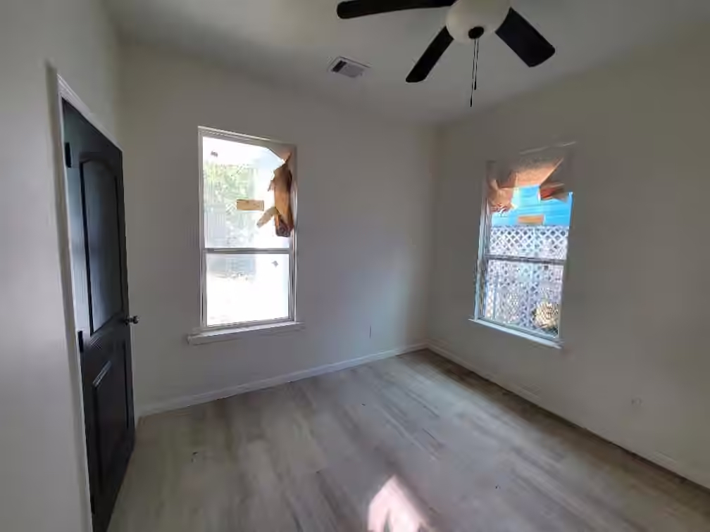 Photo 7 of 2728 Sealy Street, Galveston, TX