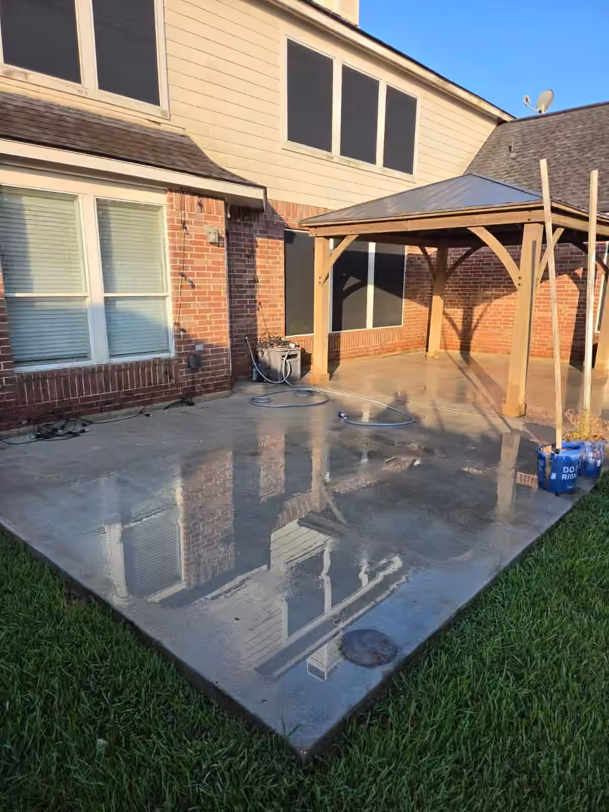 Photo 3 of 331 Silver Creek Circle, Richmond, TX