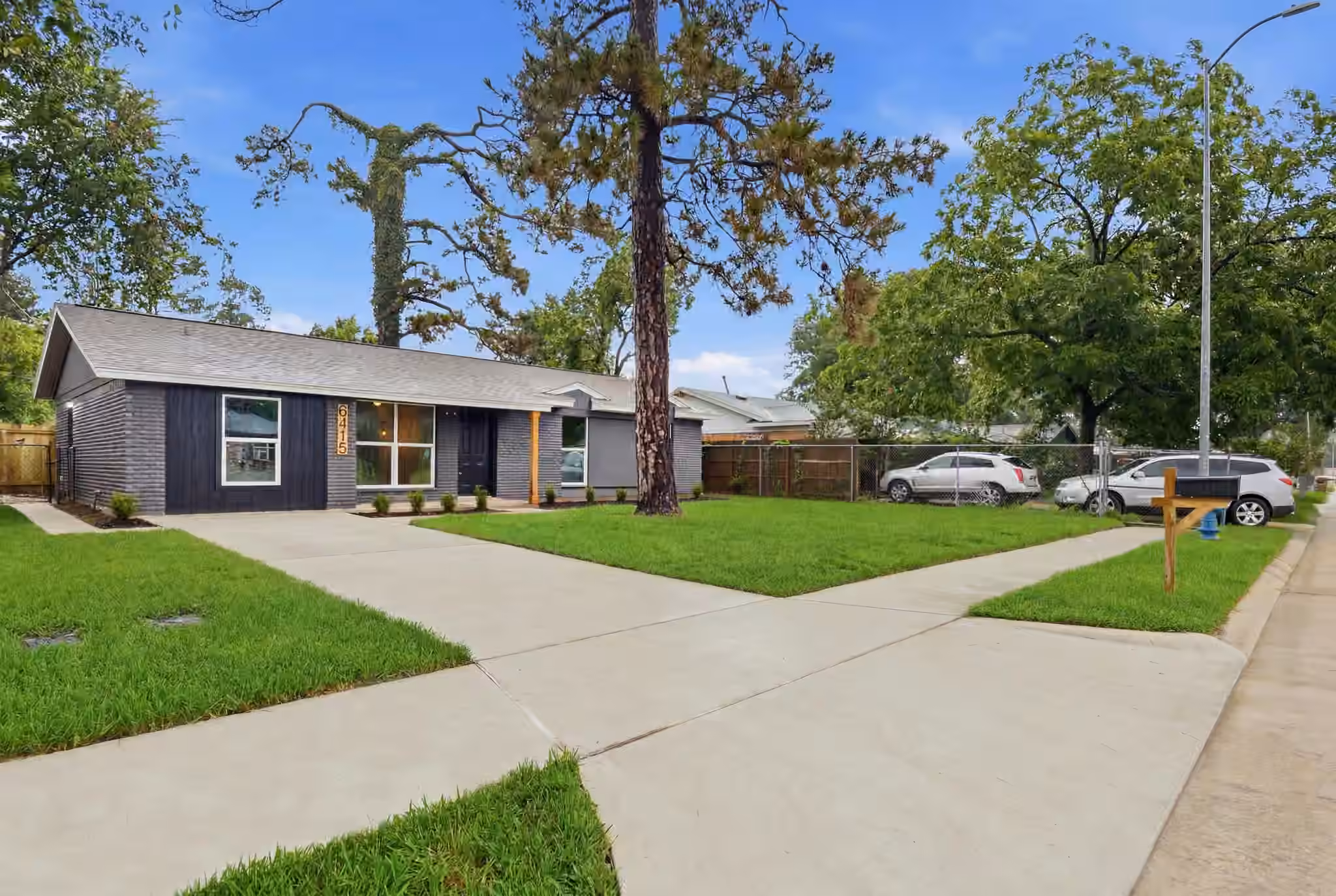 Photo 2 of 6415 Annunciation Street, Houston, TX