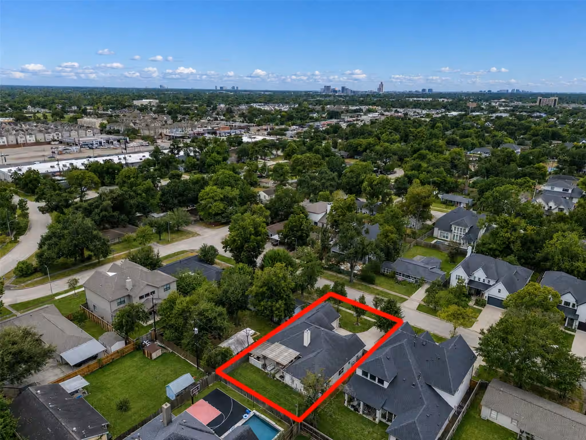 Photo 5 of 1914 Restridge Drive, Houston, TX