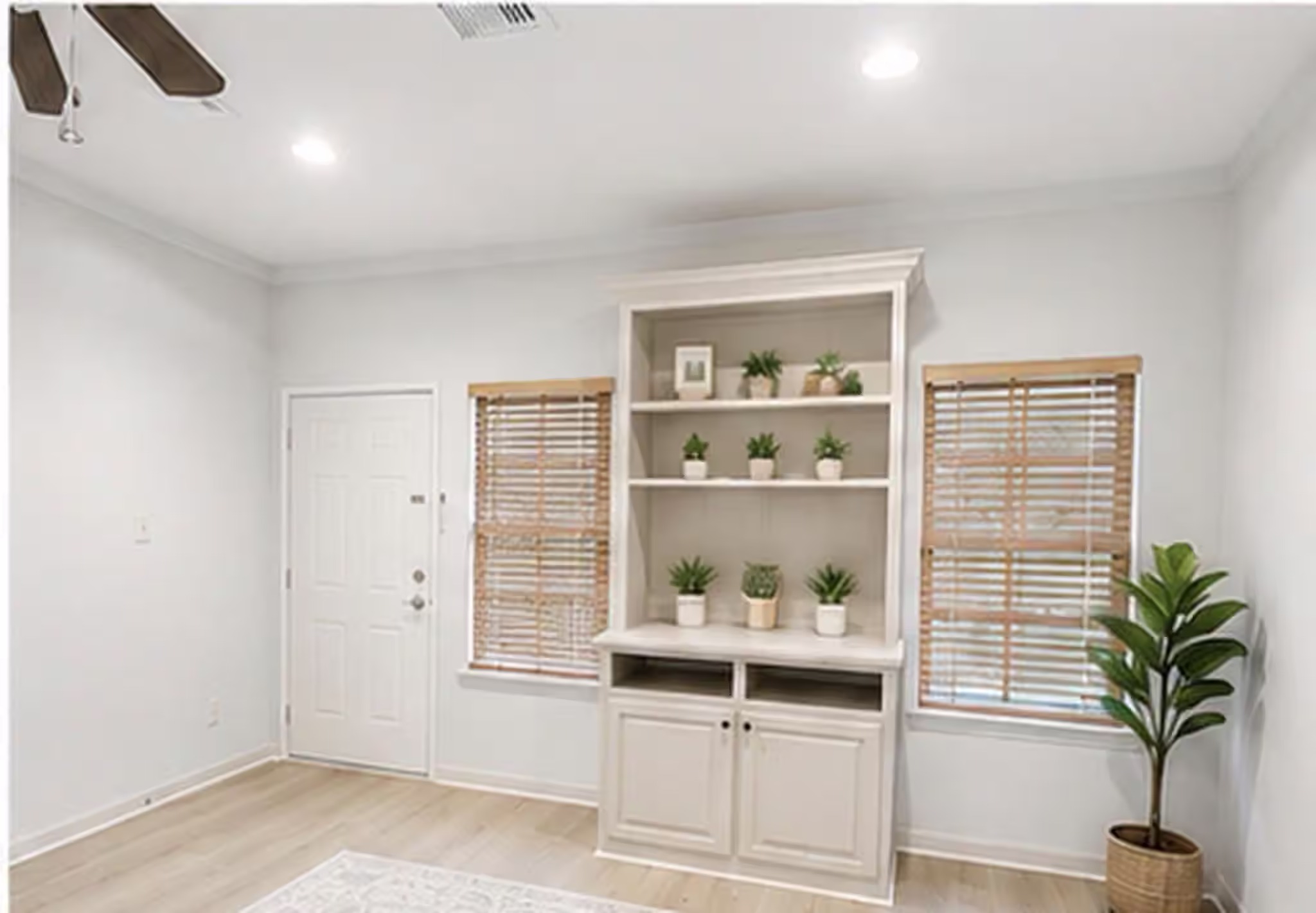 Photo 4 of 13340 Miller Lane, Willis, TX