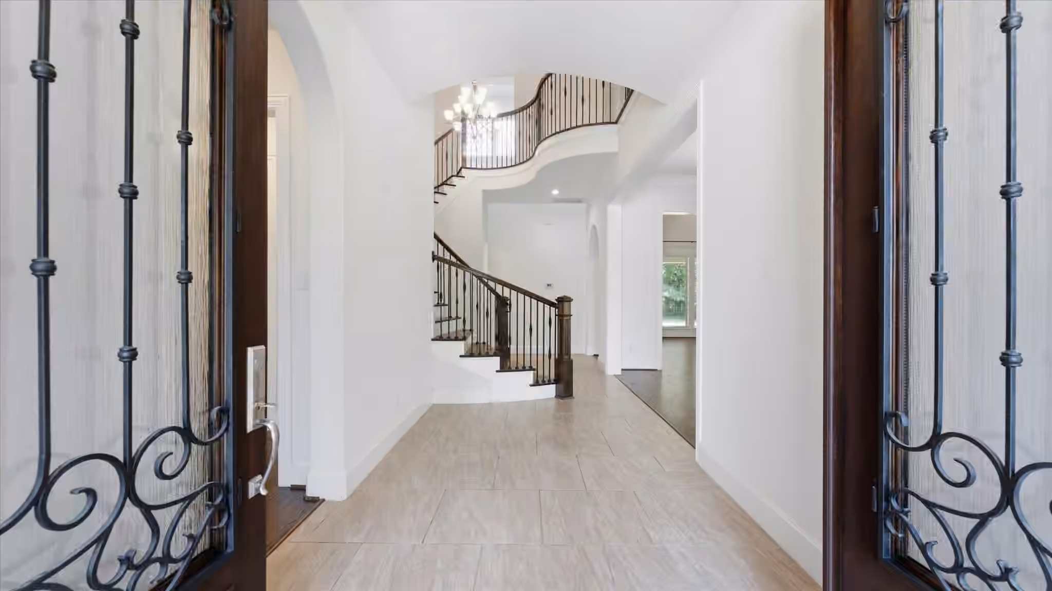 Photo 4 of 171 Del Monte Pines Drive, Montgomery, TX
