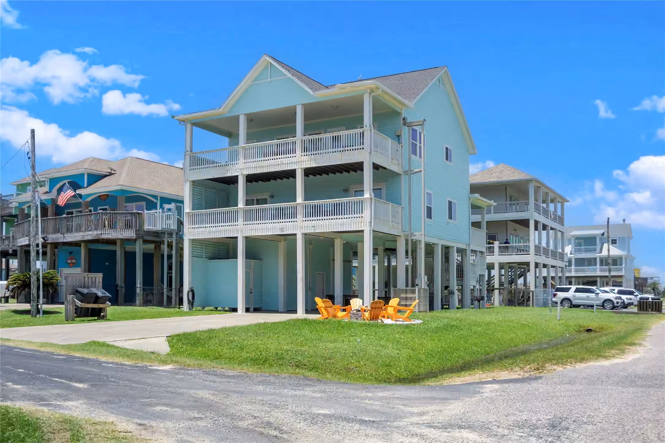 Photo 3 of 819 Eastview, Crystal Beach, TX
