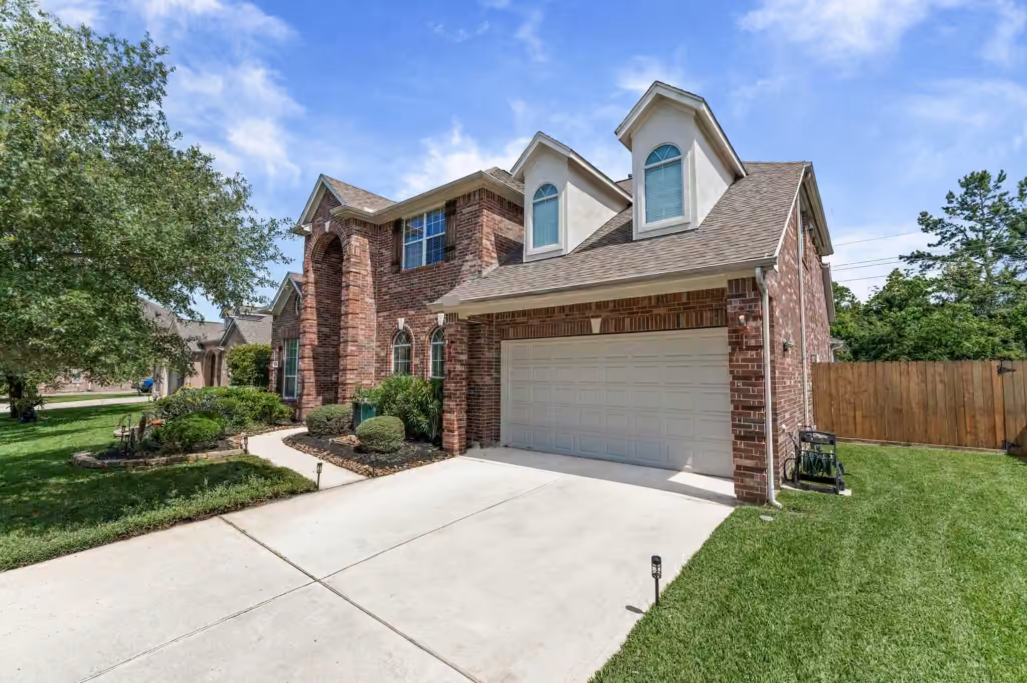 Photo 4 of 7218 Diamond Falls Lane, Spring, TX