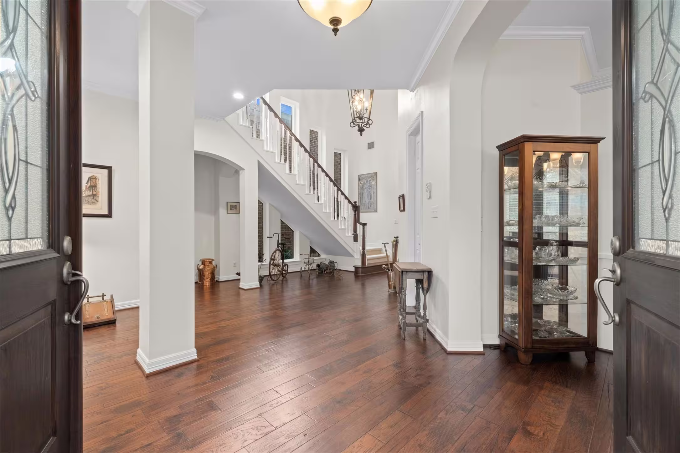 Photo 3 of 2115 Fairway Green Drive, Kingwood, TX