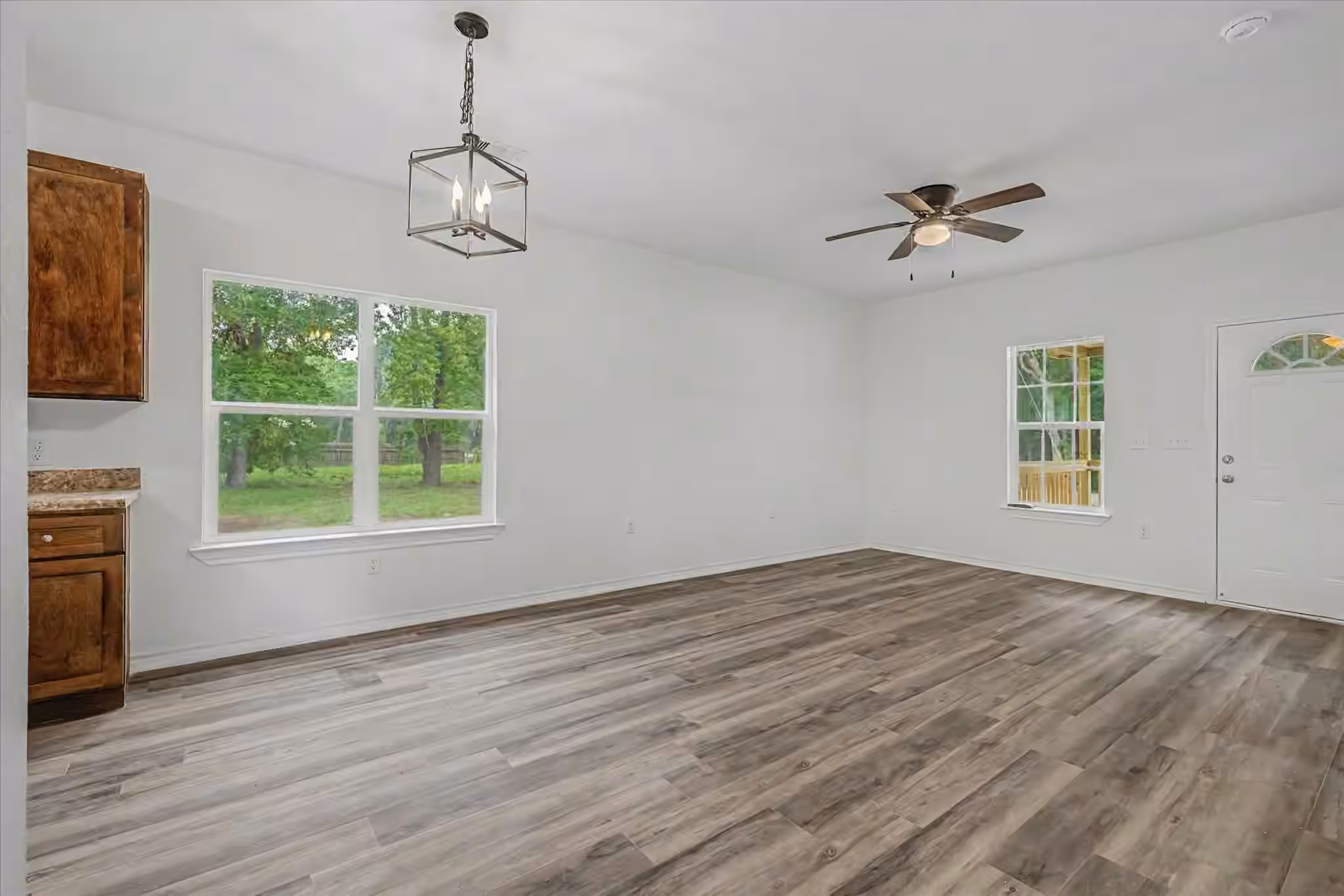 Photo 6 of 517 E Linney Street, Dayton, TX