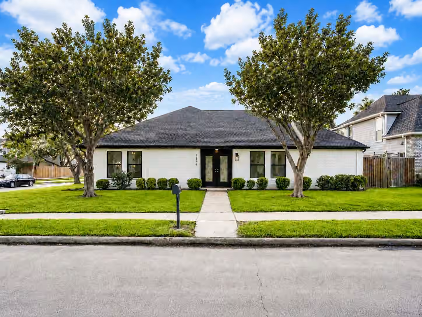 Photo 2 of 2275 Woodland Springs Street, Houston, TX