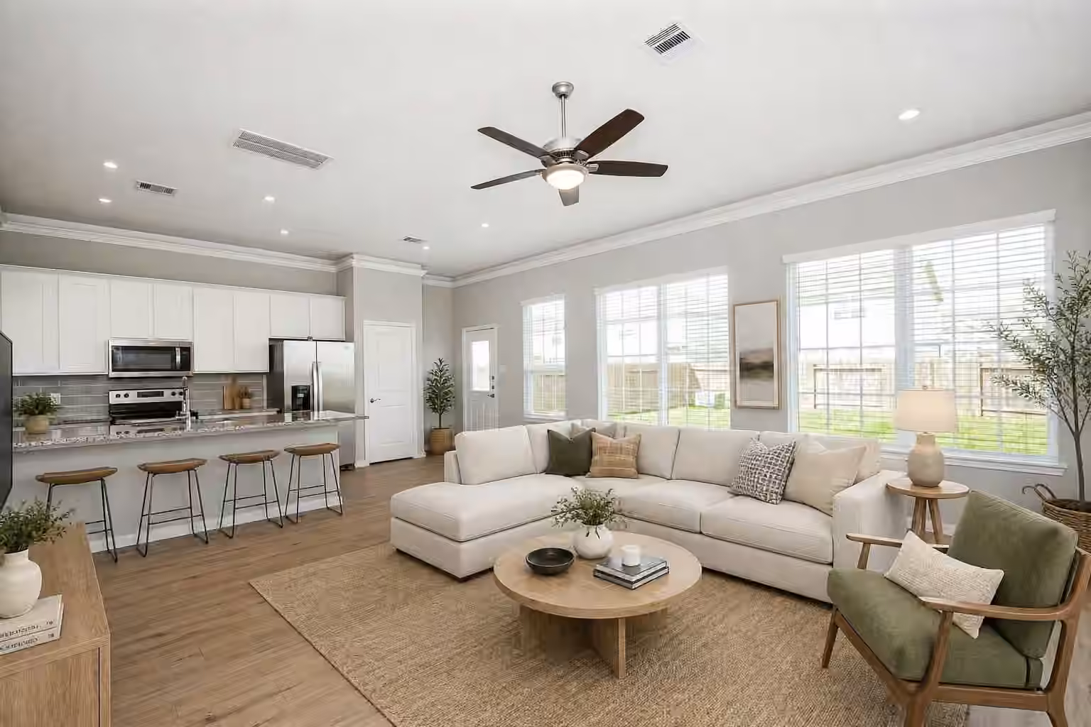 Photo 6 of 19310 Sparrow Trail, Rosharon, TX