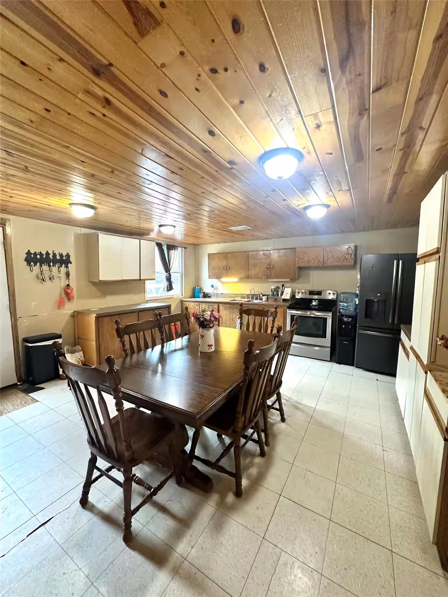 Photo 4 of 10682 Foxfire Drive, Plantersville, TX