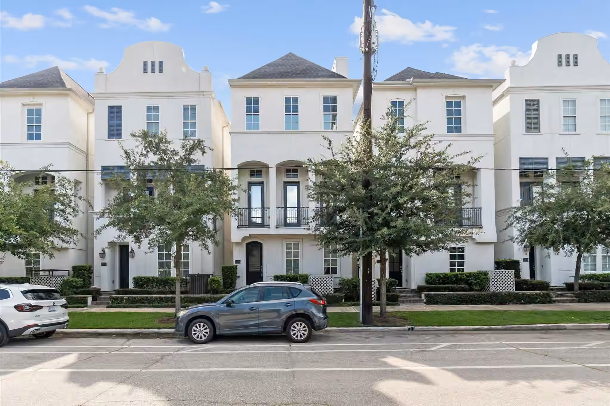 Photo of 2326 Hutchins Street, Houston, TX
