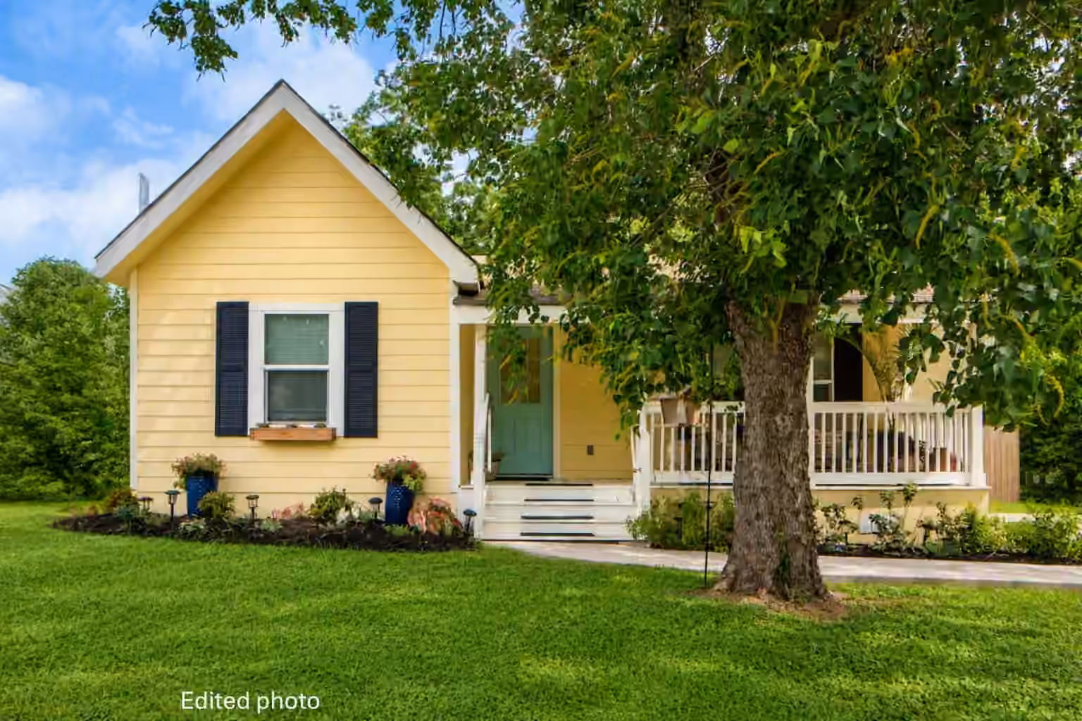 Photo of 1105 E Alamo, Brenham, TX 77833