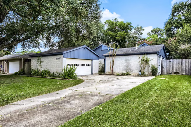 Photo of 16227 Mill Point Drive, Houston, TX