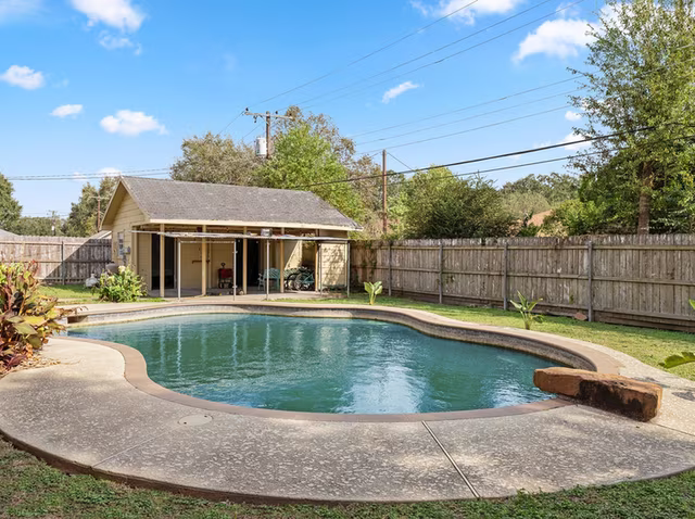 Photo 3 of 3940 Wickersham Street, Bay City, TX