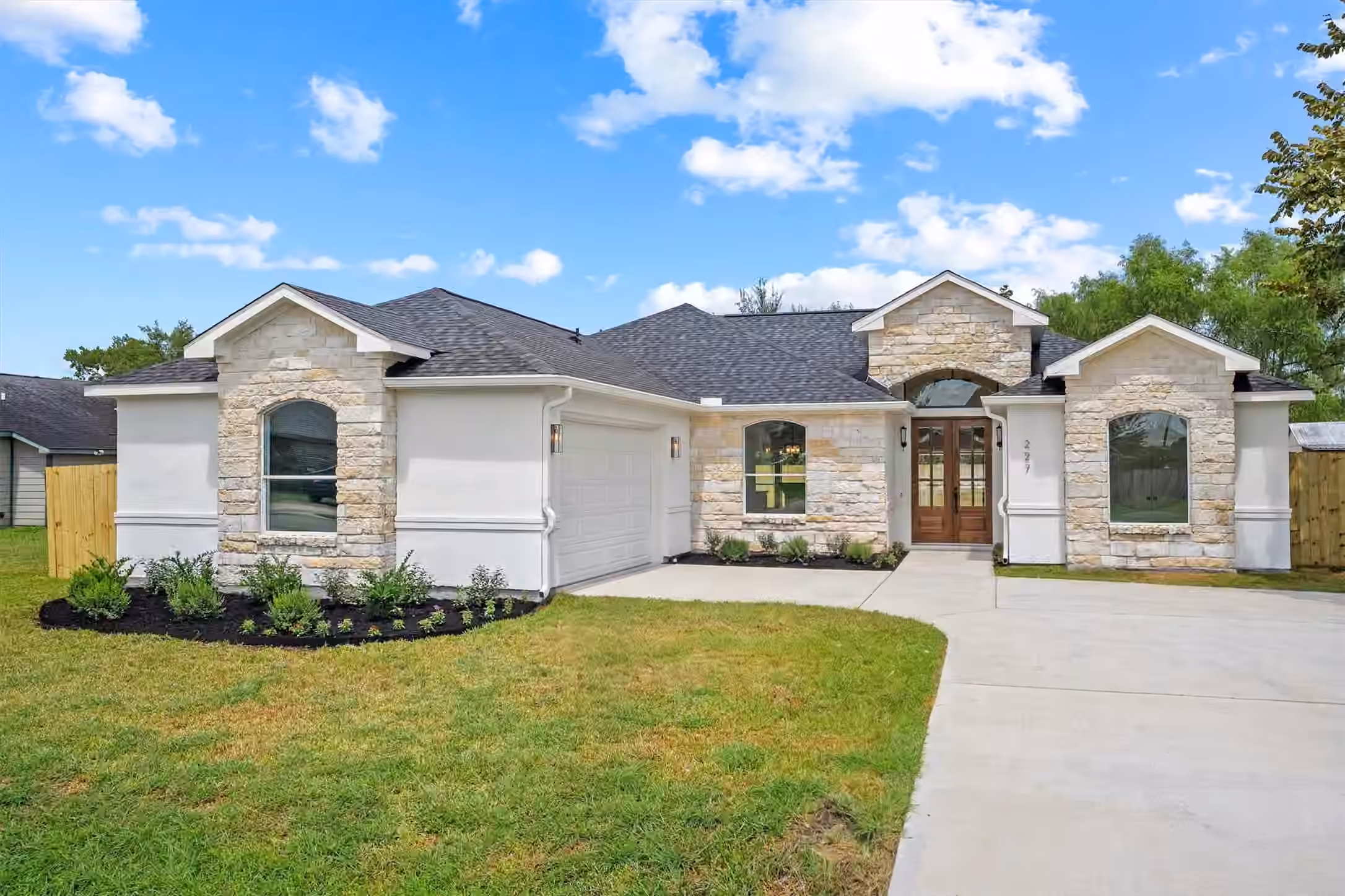 Photo 3 of 227 Manor Avenue, Arcola, TX
