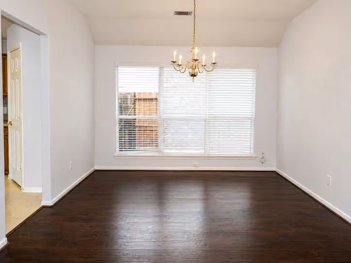 Photo 3 of 16442 Sylvan Dale Drive, Humble, TX