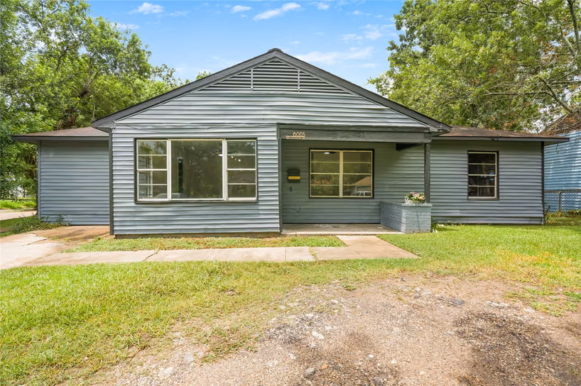 Photo 3 of 6003 Westover Street, Houston, TX