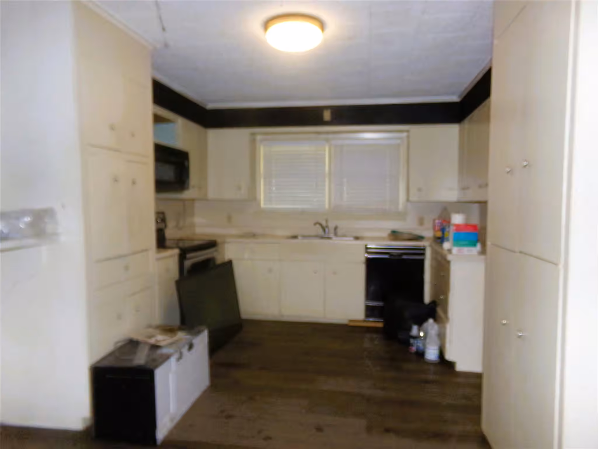 Photo 4 of 402 N Summit Street, Weimar, TX