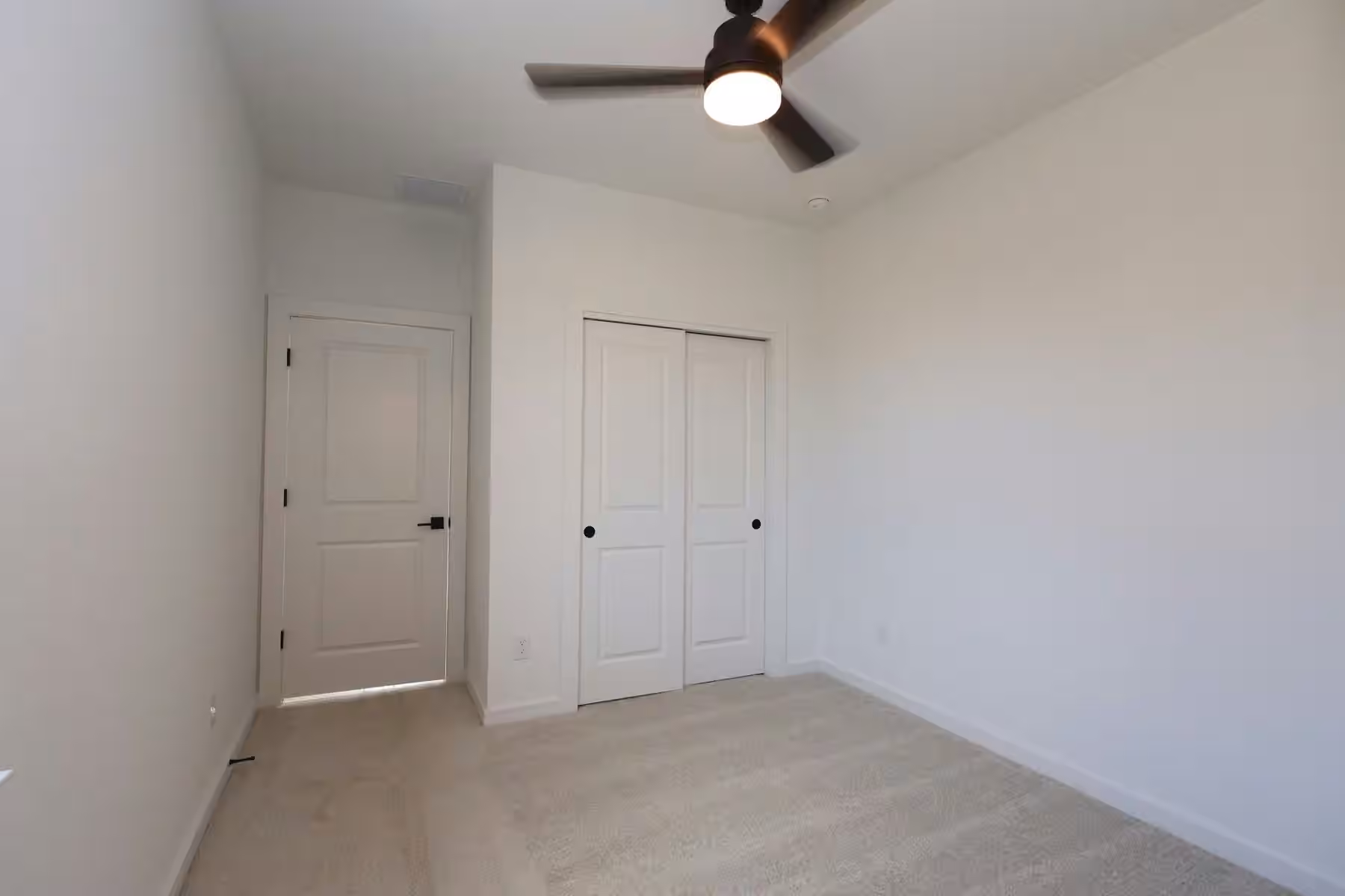 Photo 4 of 671 Daniel Lake Lane, Dayton, TX