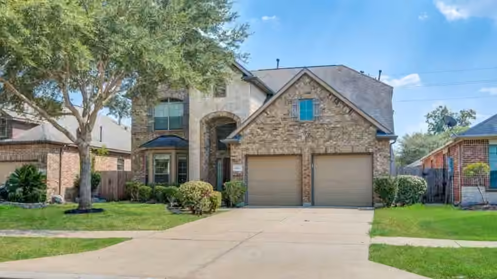 Photo 3 of 4411 Enchanted Spring Ct, Sugar Land, TX 77479