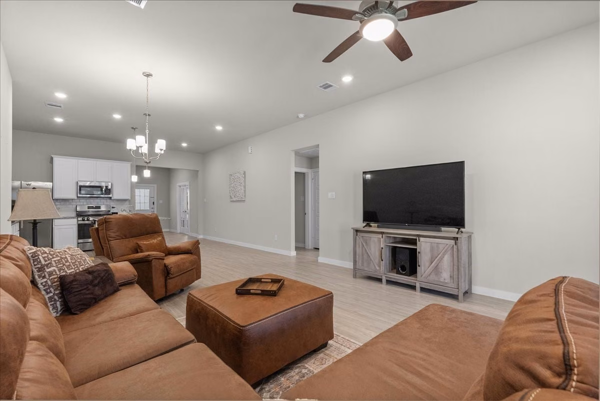 Photo of 1204 Filly Creek Drive, Alvin, TX 77511