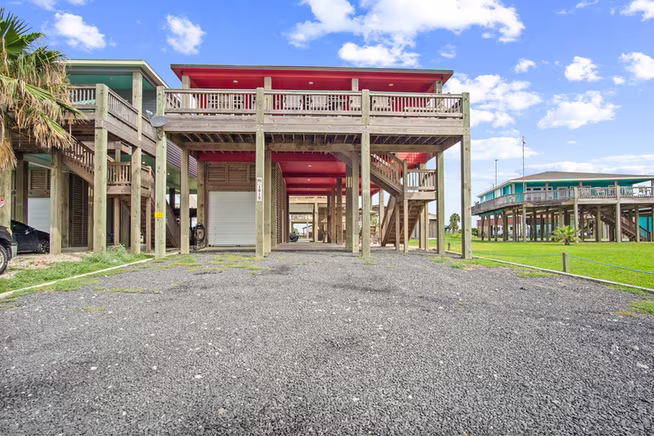 Photo 4 of 1819 Redfish Lane, Crystal Beach, TX