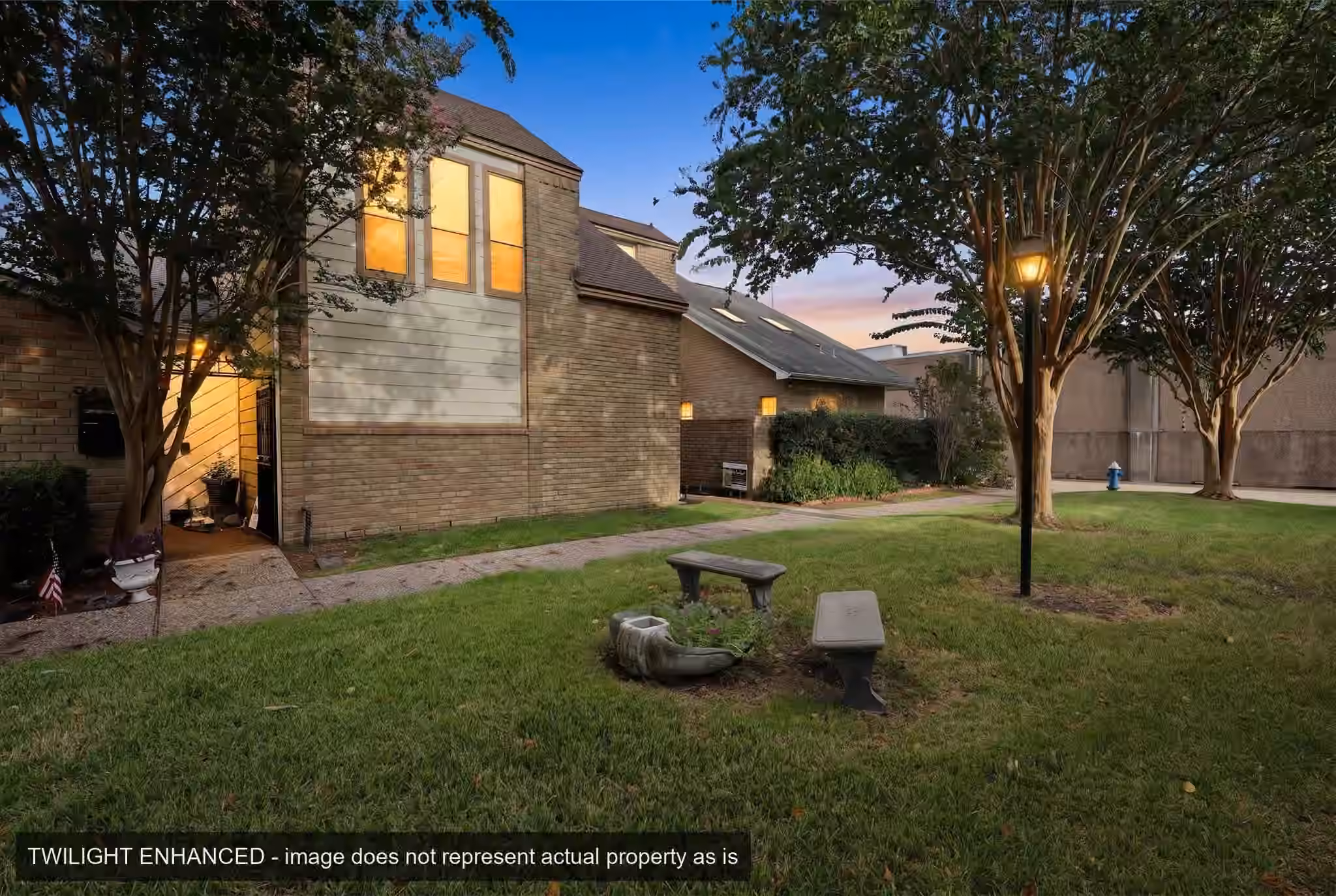 Photo of 9423 Denbury Way, Houston, TX 77025